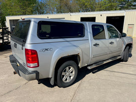 Used GMC SIERRA 07-2013 Crew Cab 5.8' extra short bed used topper LOCATION: N-4-3  CODE: CNMMM003